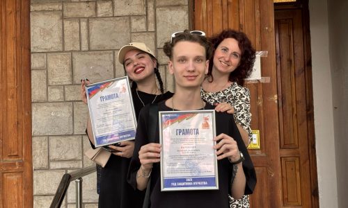 Награждение победителей конкурса чтецов «Поэзии горящая свеча»