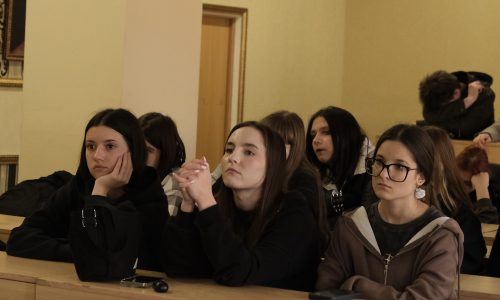 Стать частью мира кино, не выходя из колледжа