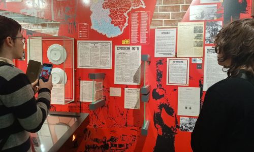 Студенты посетили музей «Арсенал»