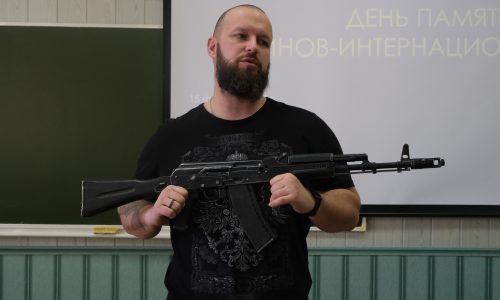 Мастер-класс по сборке автомата Калашникова