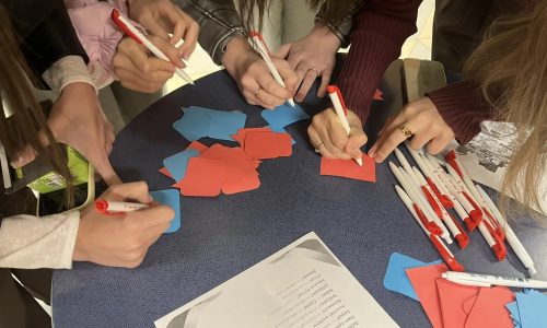 8 сентября – День языков народов России